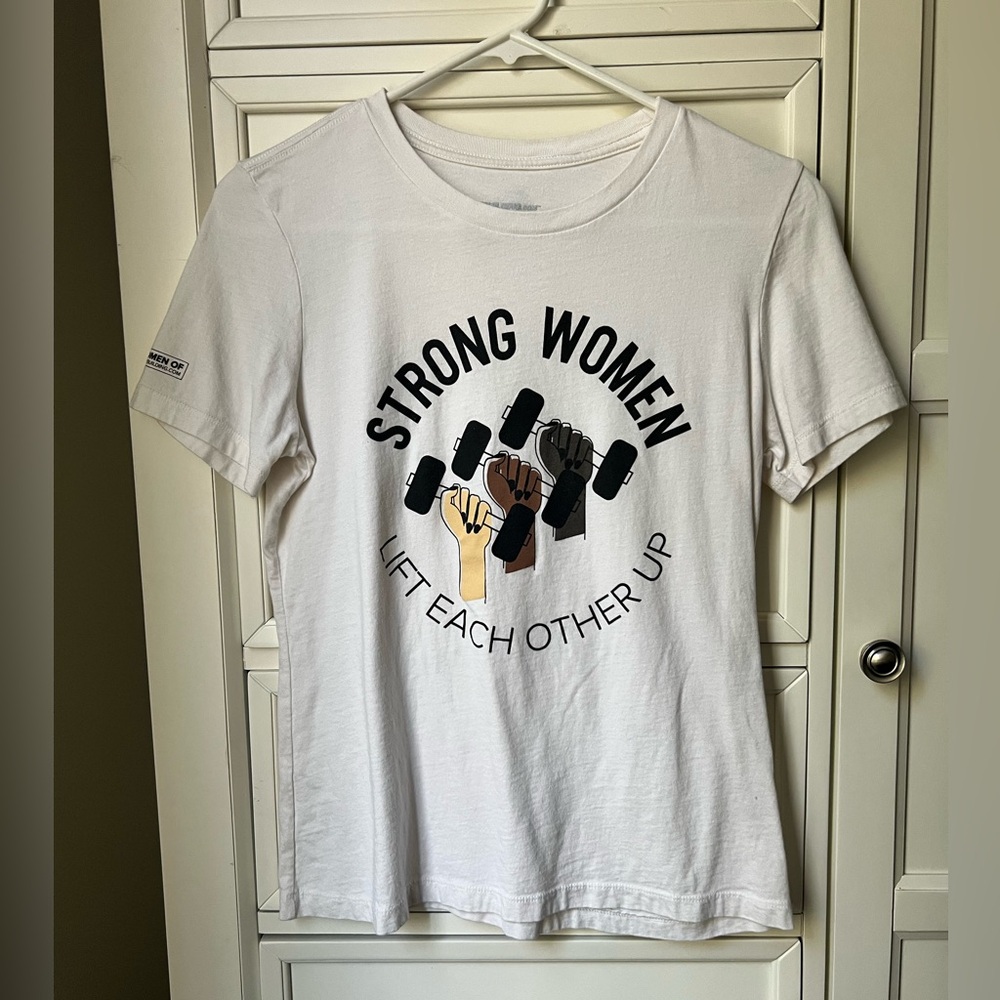 Strong women lift each up 💪🏻💪🏼💪🏽💪🏾💪🏿